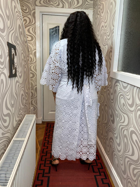 V-Neck Iro And Buba Lace